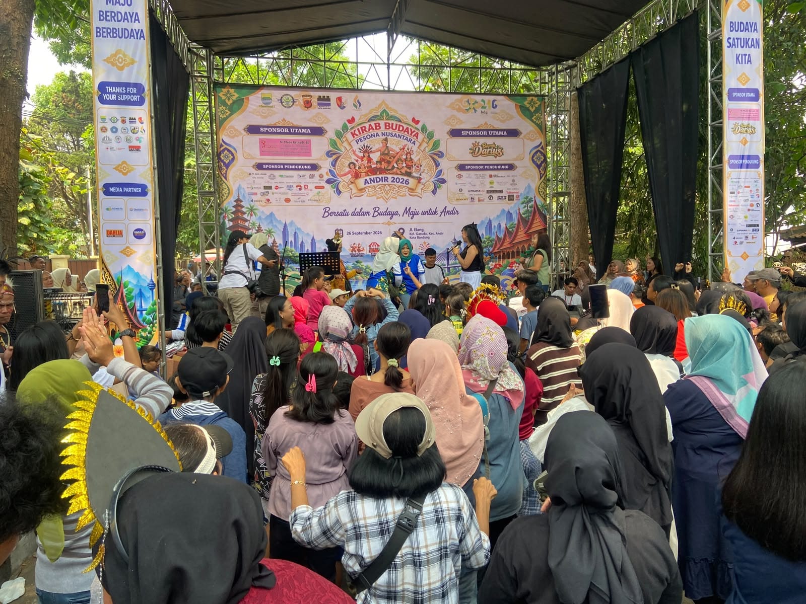 Kecamatan Andir Gelar Kirab Budaya Pesona Nusantara, Rayakan Keberagaman di HJKB 216
