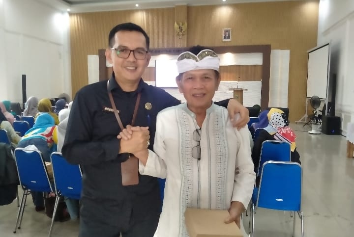 DiskopUKM Kota Bandung Gelar Bimtek Untuk PKL Cicadas, PKL Berharap Pemerintah Bisa Fasilitasi Sewa Toko Yang Kosong Dengan Harga Miring