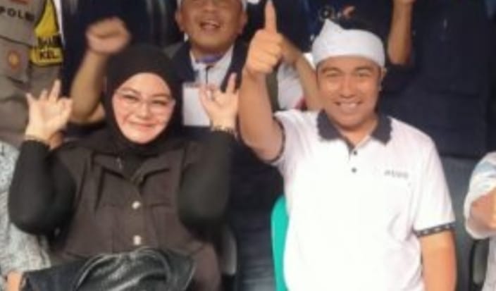 Habiskan Dana Pribadi Puluhan Juta Demi Lingkungan, Ketua RW di Kelurahan Cikutra Ini Jadi Perbincangan Hangat Warganya